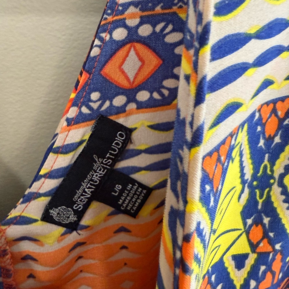 Signature Studio Multicolor Geometric Blouse - Picture 8 of 8